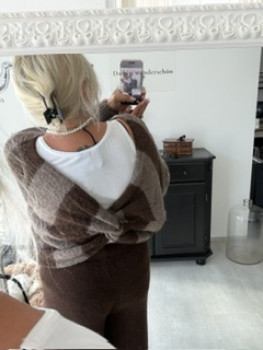 Preview: Flausch Pulli - Knoten