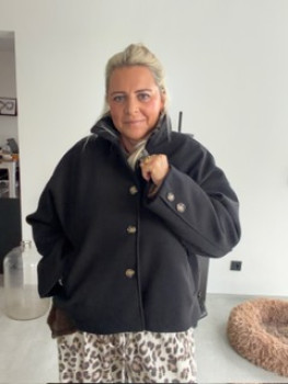 Preview: Oversized - Kurzmantel Schwarz