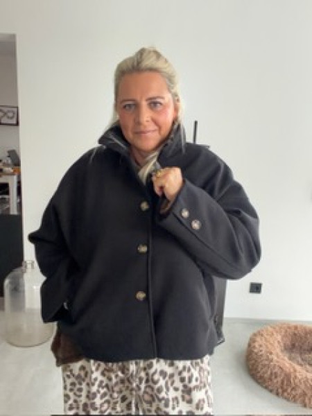 Oversized - Kurzmantel Schwarz